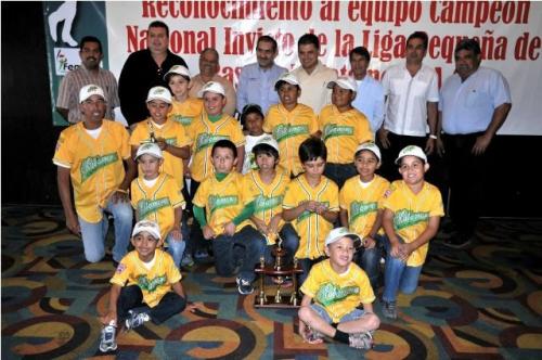 CANACO reconoce a Niños Campeones Nacionales de la Liga Pequeña de Base Ball